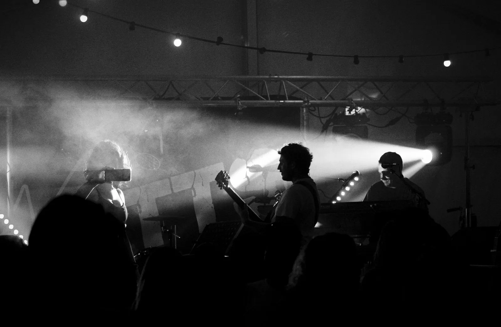 Le groupe Watts Up au complet sur scène
